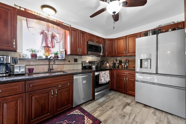 Building Photo - 14 Halo Ave