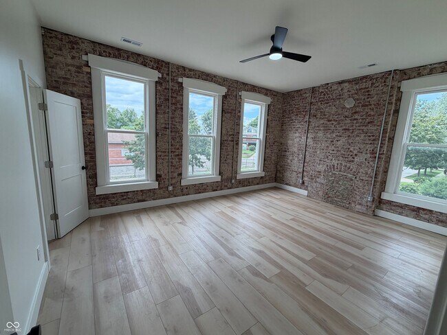 Building Photo - 2701 N College Ave