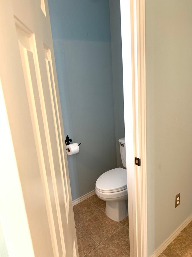 Half bath downstairs - 1702 Sand Hills Dr