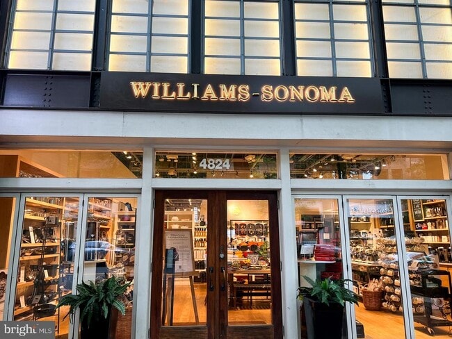 Building Photo - 4817 Chevy Chase Blvd