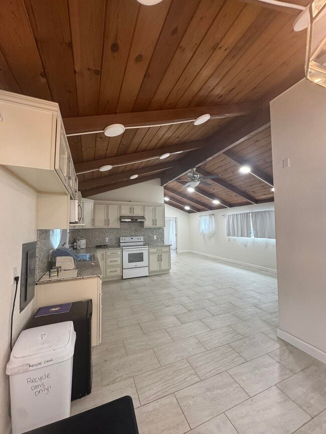 Building Photo - 5116 Sandmound Blvd