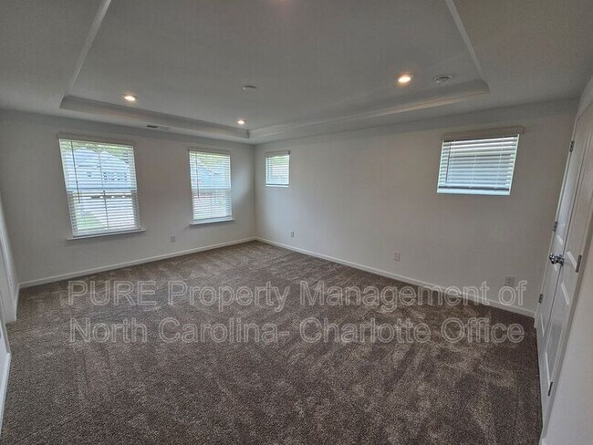 Building Photo - 14036 Penbury Ln