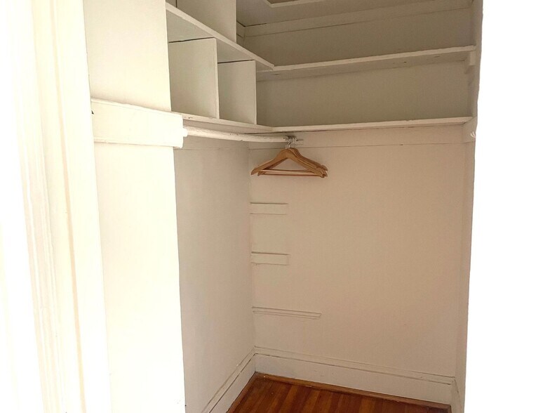 Building Photo - 1715 P St NW