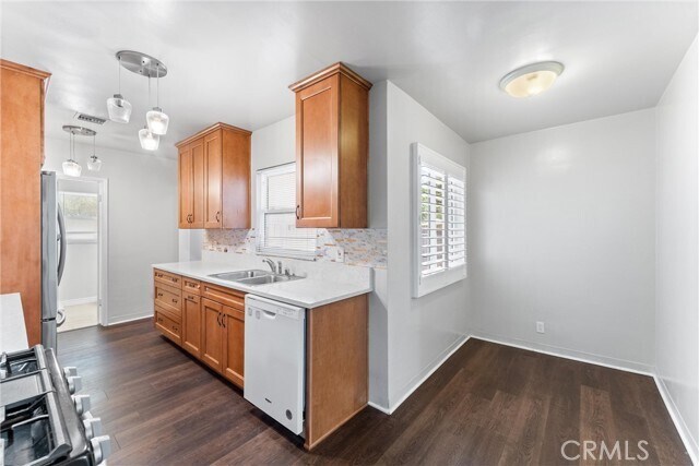Building Photo - 311 N Dexford Dr