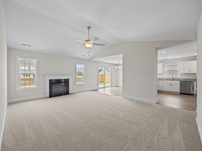 Building Photo - 432 Montgomery Dr