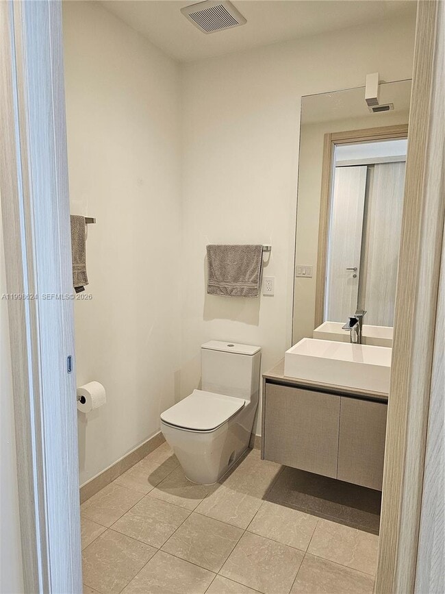 Building Photo - 1000 Brickell Plaza