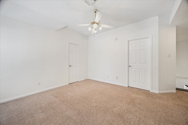 Building Photo - 12831 Dove Point Ln