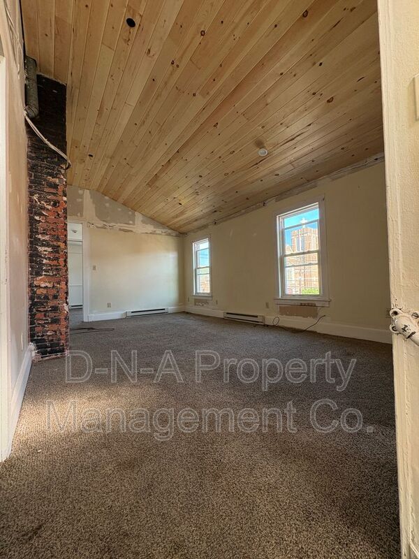 Building Photo - 118 S Courtland St