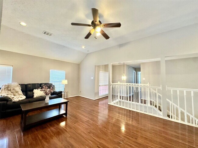 Building Photo - Sheffield Drive, Missouri City, TX 77459 - 4 BR 2.5 BA single-family home