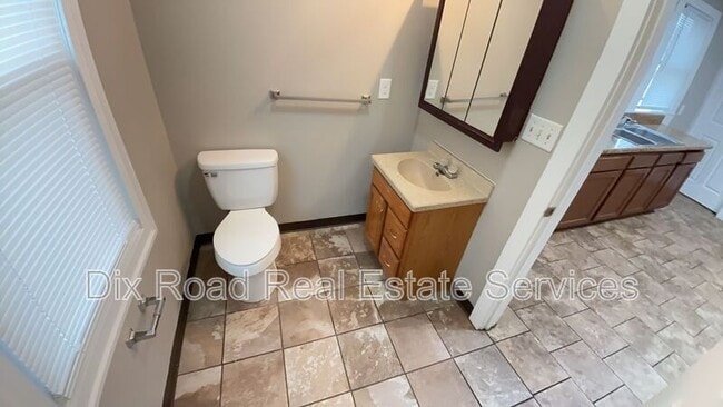 Building Photo - 1901 Tytus Ave