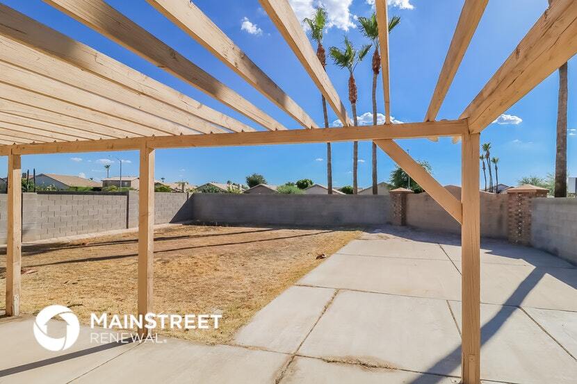 Building Photo - 16450 N Naegel Dr