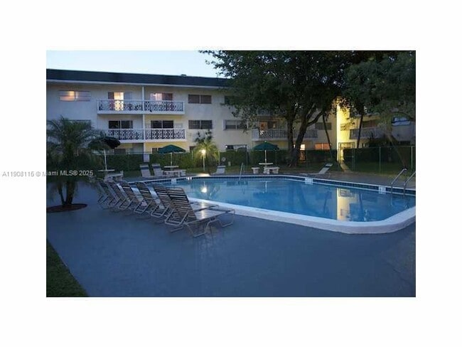 Building Photo - 4200 NW 3rd Ct