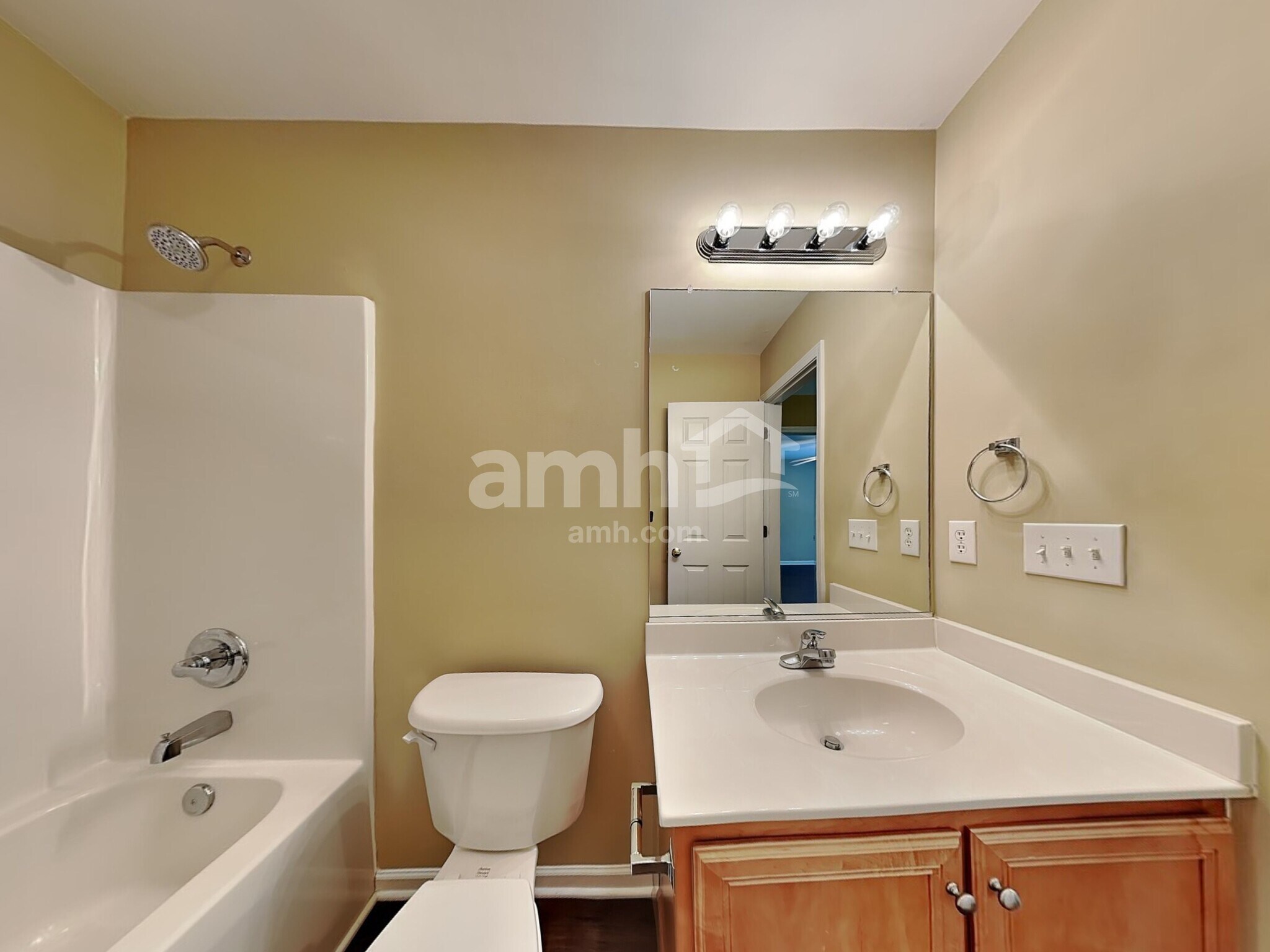 Building Photo - 14 Bluestem Ct