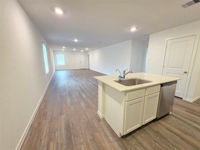Building Photo - 40821 Hawthorne Glades St