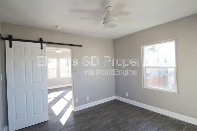 Building Photo - 4685 Hamilton St