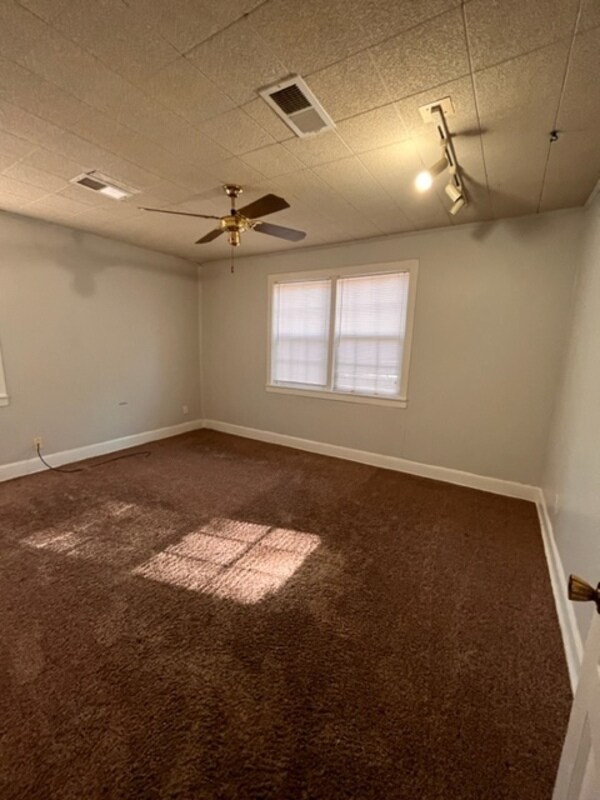 Building Photo - 950 Goodman St