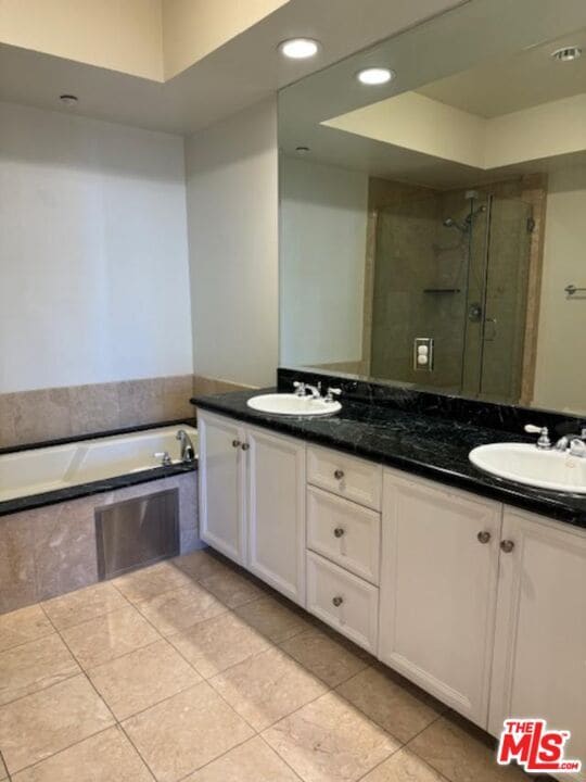 Building Photo - 320 S Willaman Dr