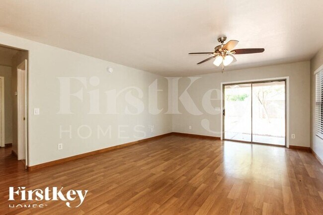 Building Photo - 13006 W Redfield Rd