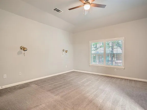 Building Photo - 5515 Davis Ln