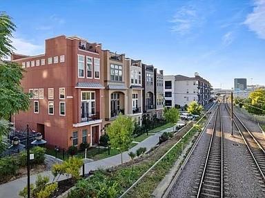 Building Photo - 1390 Arch Pl