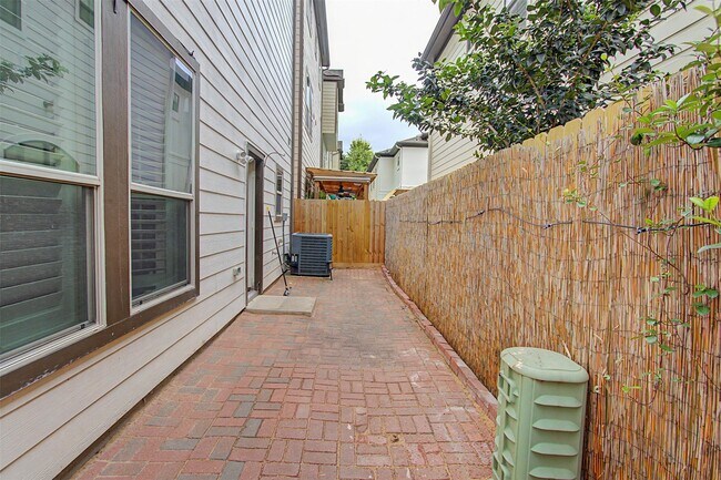 Building Photo - 6363 Fairdale Ln