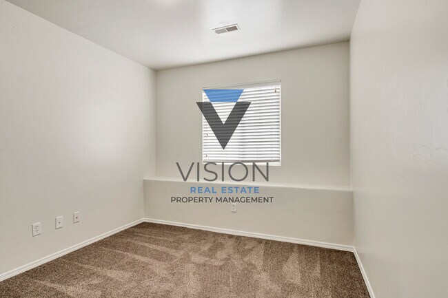 Building Photo - 10881 Pine Shadow Rd