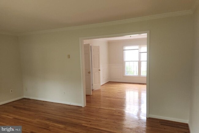 Building Photo - 10323 Snowpine Way