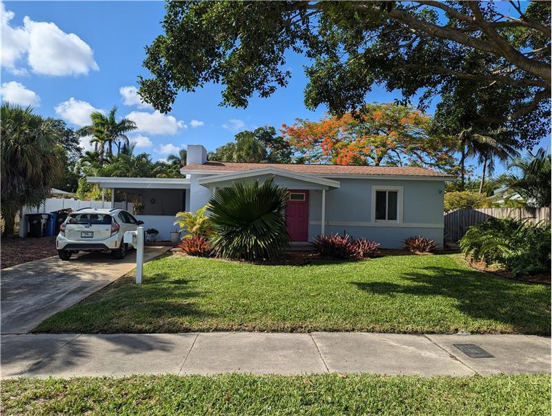 Building Photo - 609 NE 14th Pl