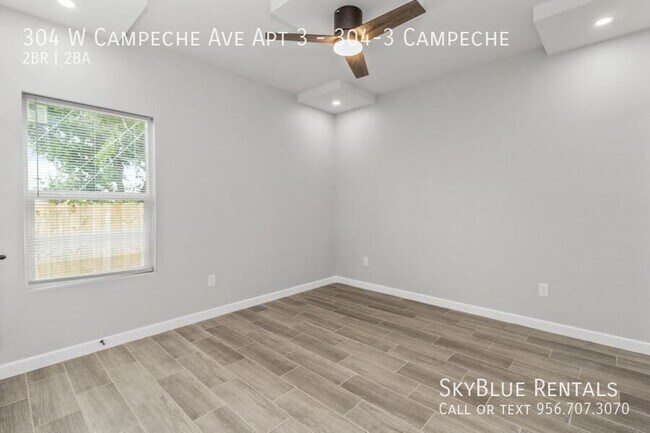 Building Photo - 304 W Campeche Ave