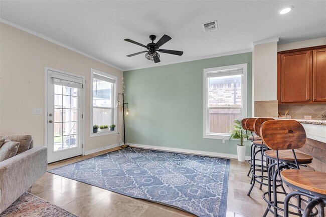 Building Photo - 128 Kavanaugh St