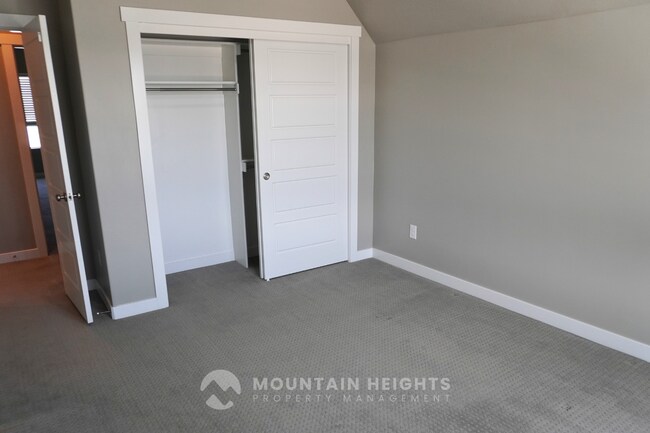 Building Photo - 3977 W Penstemon Wy