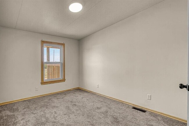 Building Photo - 20735 E County Rd 153