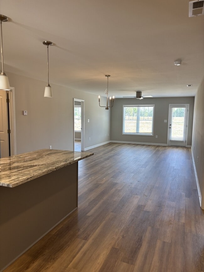 Building Photo - 102 Bradfield Cir