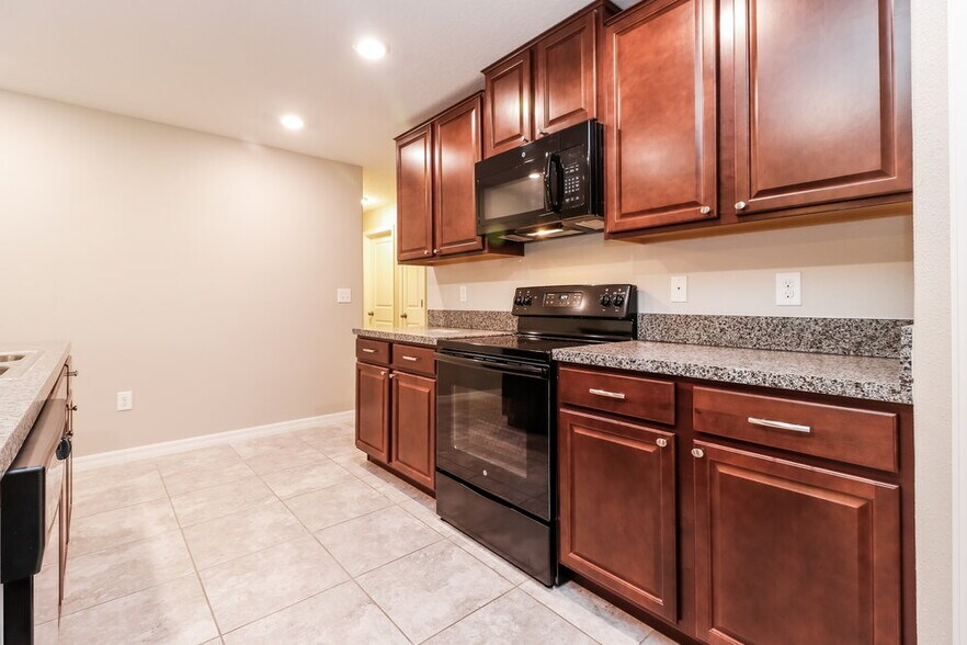 Building Photo - 1505 Climbing Dayflower Dr