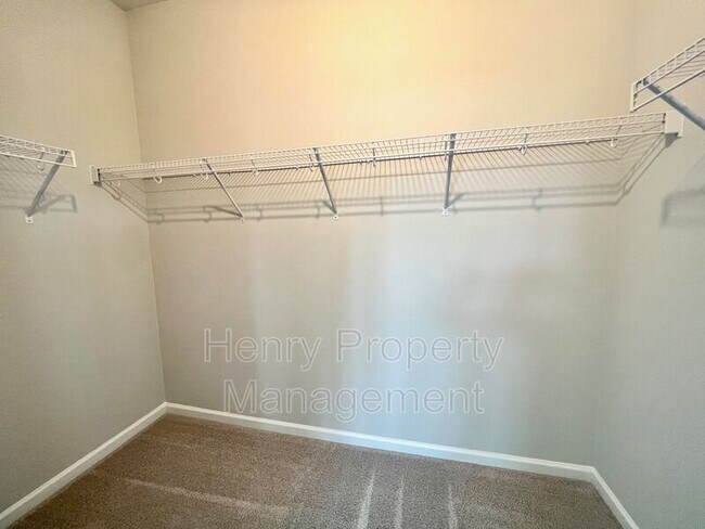 Building Photo - 1002 Brookville Ln