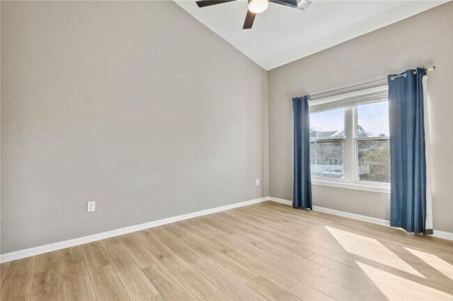 Building Photo - Coastal Comfort in Fernandina Beach – 2BR/...