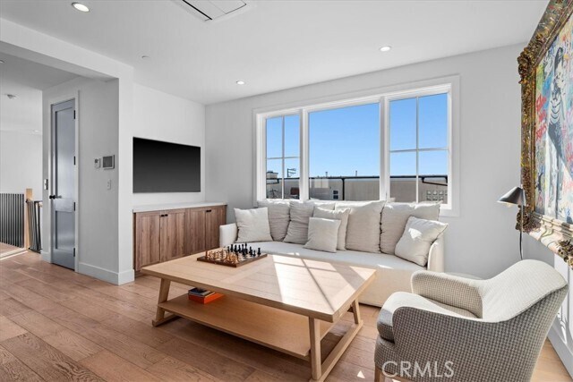 Building Photo - 441 34th St