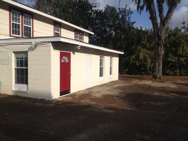 Building Photo - 317 N Calhoun St