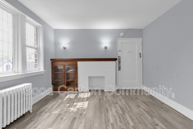 Building Photo - 12 E Depew Ave