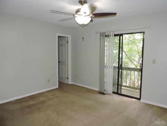 Building Photo - 3501 Parkwood Ave