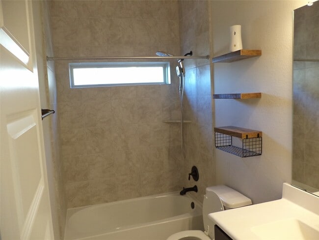Building Photo - 18669 Blue Spruce Ln