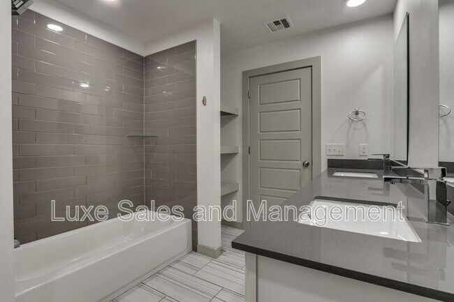 Building Photo - 13508 Vinita Dr