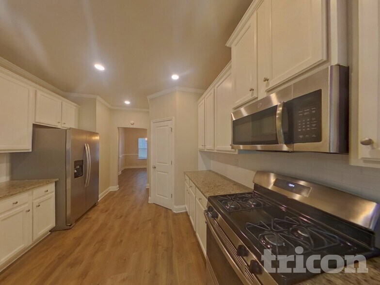 Building Photo - 6206 Baltusrol Terrace