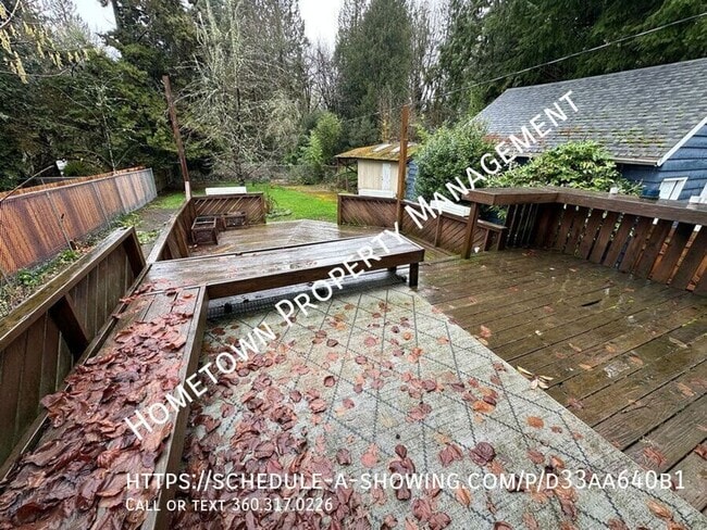 Building Photo - 912 Carlyon Ave SE