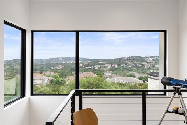 Building Photo - 4202 Serene Hills Dr
