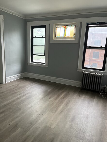 Building Photo - 30 Mt Vernon Ave