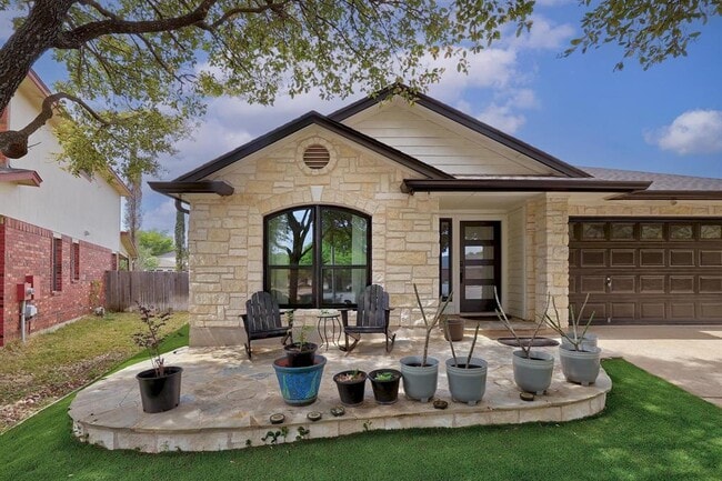 Building Photo - 606 Horizon Trail