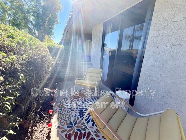 Building Photo - 1310 Campeon Cir