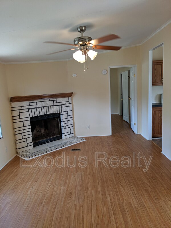 Building Photo - 220 Winding Ridge