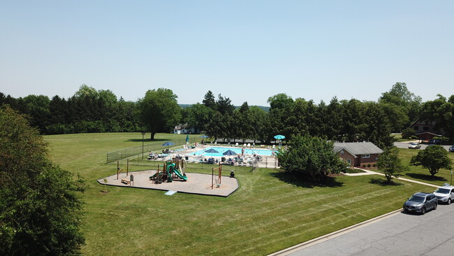 Building Photo - 17 Gallorette Ct